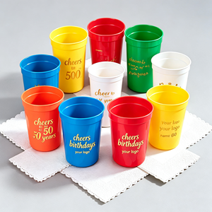 Gobelets de fête blancs avec couvercle et paille 12oz 16oz, gobelets de stade en plastique pour événements, gobelets jetables en plastique assortis avec serviette - Product Image 1