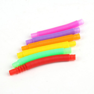 Jouet anti-stress super cool en PVC/plastique, tubes lumineux pliables de petite taille L12CM, tubes pop en silicone mignons, jouet éducatif à presser pour la décompression - Product Image 5