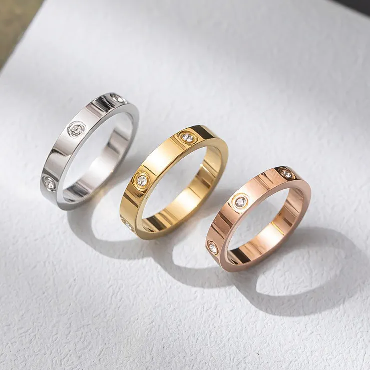 패션 여성 18k 골드 도금 다이아몬드 결혼 반지 도매 사용자 정의 큐빅 지르코니아 스테인레스 스틸 반지