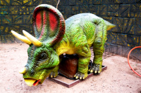 Modèle de dinosaure animatronique pneumatique grandeur nature Stegosaurus Factory Direct avec mouvement flexible