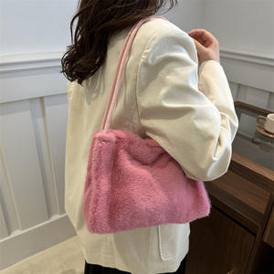 THK0470 Nouveau sac en peluche à bandoulière fourre-tout à une épaule pour femmes - Product Image 4