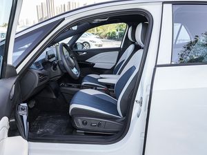 2025 VOLKS-Wagen รถซีดานไฟฟ้าขนาดเล็กสีเทา ID.<span class=keywords><strong>3</strong></span>รถยนต์ EV - Product Image 6