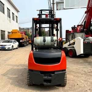 Chariot élévateur Toyota d'origine japonaise 7FG30 2.5 3 3.5 5 tonnes, double carburant GPL 8FG30, avec mât libre en option, livraison directe usine - Product Image 1