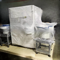 Équipement de capsulage automatique de bouteilles Kemawell Machine d'assemblage de bouchons oscillants contrôlée par PLC pour bière, liqueur, bambou, plastique