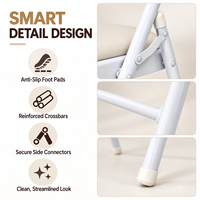Chaise pliante élégante en PU beige rembourrée avec cadre en acier blanc, idéale pour le salon, la décoration intérieure et comme siège supplémentaire.