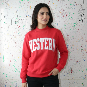 Sweat à capuche d'hiver Western Red en molleton 100% coton avec broderie appliquée blanche, col large, style vintage, URBAN PRODUCTIONS - Product Image 1