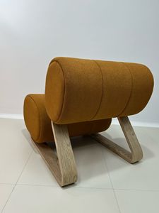 Poltrona di Design Nordico di Lusso, Rivestita in Tessuto, con <span class=keywords><strong>Spugna</strong></span> ad Alta Resilienza e Struttura in Legno, <span class=keywords><strong>per</strong></span> Soggiorno e Uso Alberghiero - Product Image 4