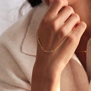 Bracciale Personalizzato in <span class=keywords><strong>Acciaio</strong></span> Inossidabile Placcato Oro 18K Minimalista con Nomi Multipli Gioiello Personalizzato Regalo per Donne - Product Image 4