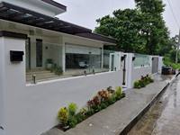 Rampe en verre extérieure sans cadre sur mesure avec panneaux en verre trempé pour balcon, terrasse, escalier, pont - Vente directe usine