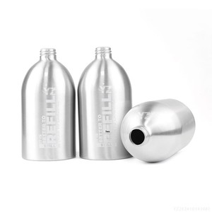 Bouteille vaporisateur 800 ml en aluminium poli à épaulement robuste, pour huiles essentielles et brumes solaires, avec bouchon à 28 dents Pure Dew - Product Image 1