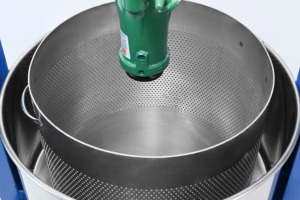 Presse à fruits hydraulique manuelle 18L/39L, extracteur de jus avec bec verseur et panier en acier inoxydable - Product Image 6