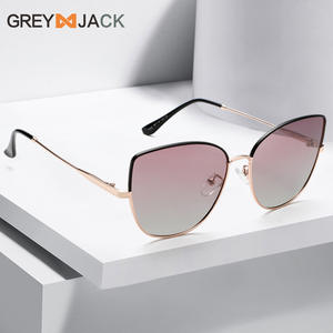 Gafas de sol Greyjack Cat Eye para mujer, montura metálica, doradas, UV400, a la moda, para salidas y fiestas - Product Image 1