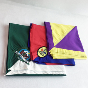 Écharpe de scout personnalisée en tissu de haute qualité et bon marché avec logo brodé, foulard de scout pour garçon - Product Image 3