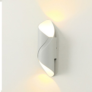 Lámpara de pared decorativa de 10W para habitación de hotel, decoración de pared dorada para villa, iluminación decorativa para el hogar, decoración de lujo para jardín y patio. - Product Image 3
