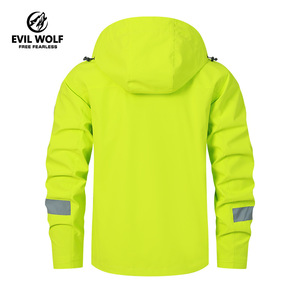 Veste de sport d'extérieur imperméable à capuche pour homme Evil Wolf Tiyo, coupe-vent respirant et léger pour la randonnée et les activités sportives - Product Image 2
