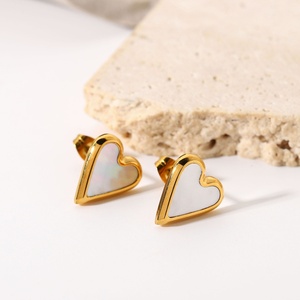 Pendientes de Corazón con Incrustaciones de Malaquita Blanca y Acero Inoxidable Dorado - Product Image 1