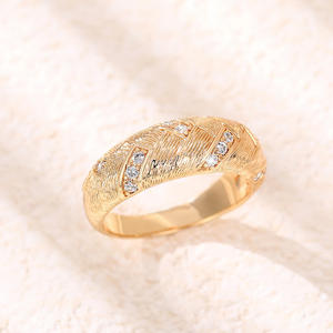 Anello da Donna Q766 in Oro Giallo con Diamante Taglio Brillante Rotondo Colore G Naturale per Matrimonio - Product Image 5