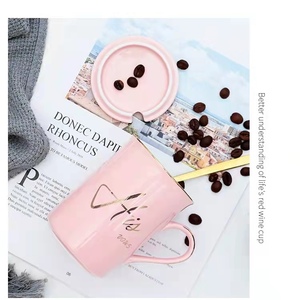 Taza Creativa con Pintura Antigua de Pareja en Phnom Penh, Taza para Agua para el Hogar - Product Image 4