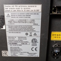 Elektrostatik çubuk ve orijinal masa Lus120 mürekkep ile Mimaki UJF-6042MKII UV flatbed yazıcı kullanılır