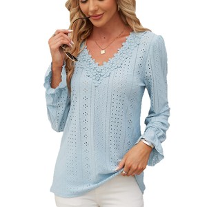T-<span class=keywords><strong>shirt</strong></span> à <span class=keywords><strong>manches</strong></span> <span class=keywords><strong>longues</strong></span> ample à col en V brodé et à lacets pour femme OuYaan 2025 - Product Image 1
