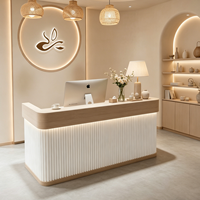 Bureau d'accueil intelligent Japandi en bois massif à lattes avec chargeur sans fil 15W, haut-parleur et LED, entièrement assemblé, en chêne blanc