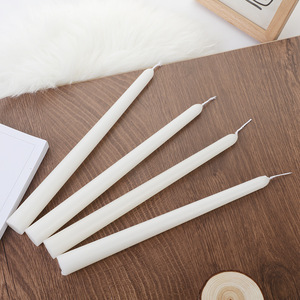 Lot de 48 bougies classiques européennes rouges et blanches en paraffine semi-artisanales, longues, pour hôtel, idéales en cas de panne de courant ou d'urgence - Product Image 4