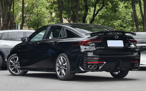 Panther 2025 1.5T 270T DCT Berlina 5 Posti Guida a Sinistra Tetto Apribile Elettrico Aria Condizionata Automatica Luci LED <span class=keywords><strong>Auto</strong></span> Nuova - Product Image 5