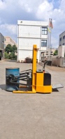 Chariot élévateur à tambours électrique, transpalette à tambours alimenté par batterie pour la manutention et le transport en entrepôt de fûts en acier, en plastique et d'huile