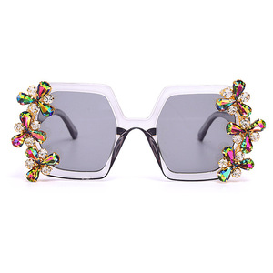 Mode Diamant <span class=keywords><strong>Lunettes</strong></span> De Soleil Femmes 2020 <span class=keywords><strong>Vintage</strong></span> Carré Coloré <span class=keywords><strong>Lunettes</strong></span> de soleil Dégradé Luxe Punk <span class=keywords><strong>Lunettes</strong></span> UV400 - Product Image 2