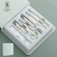 Longhui Kit de Manucure Professionnel 6-en-1 avec Coupe-Ongles, Cure-Oreilles, Ciseaux de Beauté et Pince à Ongles pour Pédicure et Soins des Pieds