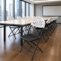 Chaise pliante en métal robuste de qualité commerciale avec dossier ventilé pour mariages, fêtes et événements, chaise de salle à manger empilable blanche et noire