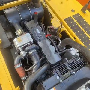 Excavatrice PC240-8 de taille moyenne de 24 tonnes Komatsu d'occasion pour la construction de fondations, le creusement avec des composants de roulement central à vendre en Chine - Product Image 5