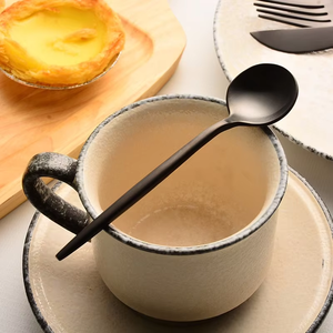 Juego de cubiertos de estilo portugués de acero inoxidable pulido mate negro con mango redondo de alta calidad para fiesta de boda - Product Image 4