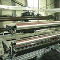 Ligne de production de film soufflé multi-extrudeuse à 5 couches stable pour film d'emballage souple laminé à haute résistance d'étanchéité
