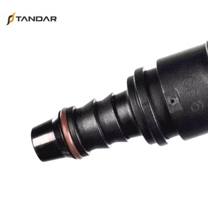 Adaptateur de tuyau de carburant en plastique de haute qualité connecteur mâle universel adaptateur de tuyau de carburant 9.89mm 180 degrés connecteur rapide de <span class=keywords><strong>ligne</strong></span> de carburant - Product Image 3