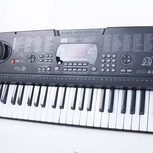 Vente directe d'usine de <span class=keywords><strong>piano</strong></span> <span class=keywords><strong>électrique</strong></span> de microphone à 61 touches bon marché Instrument de musique numérique pour enfants jouet électronique multifonctionnel - Product Image 5
