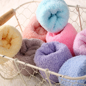 2025 Mới Mùa Đông Ấm Áp Phụ Nữ Ấm Cúng Fluffy Mờ Vớ Dày Tùy Chỉnh Thêu Logo Màu Hồng Vớ - Product Image 4