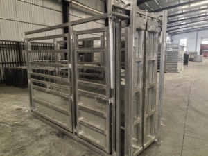 Nuevo Corral de Contención para Ganado de Acero al Carbono Galvanizado en Caliente, Resistente y Portátil, con Báscula y Ruedas - Product Image 4