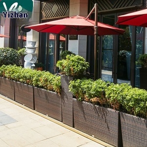 Jardinière de fleurs en rotin PE avec rainure décorative support de boîte de pot commercial meubles de cour de jardin - Product Image 4