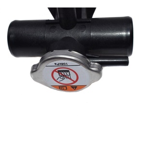 Cuello de llenado de refrigerante del <span class=keywords><strong>radiador</strong></span> 1350A015 con <span class=keywords><strong>tapa</strong></span> compatible con <span class=keywords><strong>Mitsubishi</strong></span> <span class=keywords><strong>Lancer</strong></span> 08-15 - Product Image 5