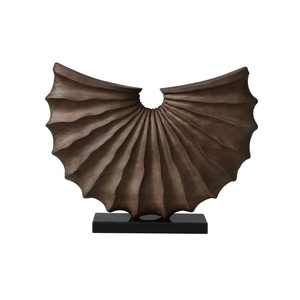 Artisanat <span class=keywords><strong>en</strong></span> <span class=keywords><strong>bois</strong></span> personnalisé Sculpture <span class=keywords><strong>en</strong></span> <span class=keywords><strong>bois</strong></span> moderne <span class=keywords><strong>en</strong></span> résine de fibre de verre Artisanat Hôtel Décor Maison Oeuvre Abstraite Sculpté Art de Bureau - Product Image 5