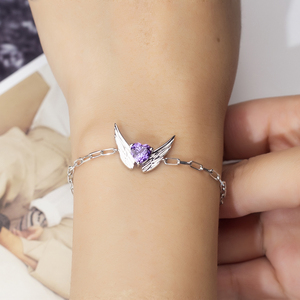 Bracelet MSB-611 en or 18 carats avec pierre précieuse violette en forme de cœur et ailes d'ange, pour femme, romantique, à porter au quotidien - Product Image 4