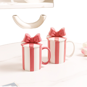 Taza de café creativa de desayuno de diseño moderno estilo Ins, taza de pajarita de cerámica con tapa - Product Image 1