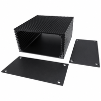 Boîtier de contrôle en aluminium extrudé anodisé noir 111,5*58mm avec dissipateur thermique à ailettes pleine surface, alvéolé, IP54 pour module d'alimentation