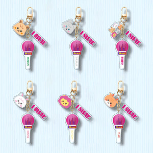 Venta al por mayor de llaveros de acrílico GIDLE con impresión UV, colgante de dibujos animados, recuerdo de moda, accesorio de estrella. - Product Image 1