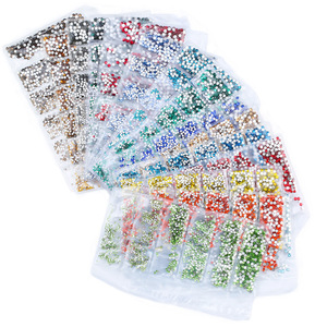 Strass en verre cristal à dos plat, différentes tailles, pour nail art et bijoux, emballage 12 compartiments, effet Bling Bling - Product Image 5