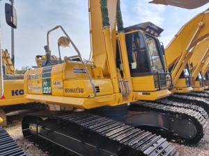 Excavadora Hidráulica Usada Komatsu PC220-8 de Alto Rendimiento, Marca Japonesa, 220-8, con Motor y Transmisión, 22.6 Toneladas, en Venta - Product Image 2