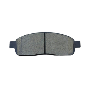 Plaquettes de frein en céramique, faible production de poussière, silencieuses et sans cuivre, résistance aux hautes températures, pour voitures, compatibles avec divers modèles pour répondre aux exigences du marché mondial. - Product Image 3