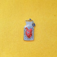 Chine fabricant personnalisé métal dessin animé santé médical émail broches Kawaii pharmacie créatif coeur dur émail broches personnalisé