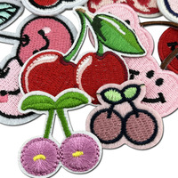 Patchs brodés personnalisés thermocollants à dos adhésif, motifs cerises mignonnes de dessin animé pour vêtements, sacs, appliques DIY, vente en gros